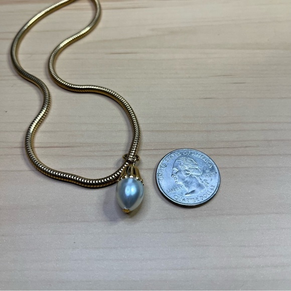 EUC PARK LANE Vintage Pearl Drop Gold Snake Chain Necklace - Picture 6 of 6